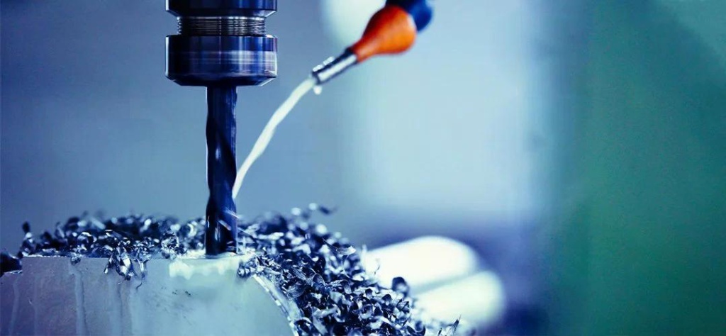 Machining+with+Coolant-001.jpg Machining+with+Coolant-001.jpg