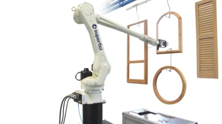 Робот для отделки объемных изделий SCM Superfici Robot Maestro